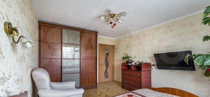 Комната 18 м² в 2-к., 3/14 эт.