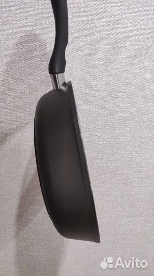 Сковорода литая 28см,Нева фера индукция