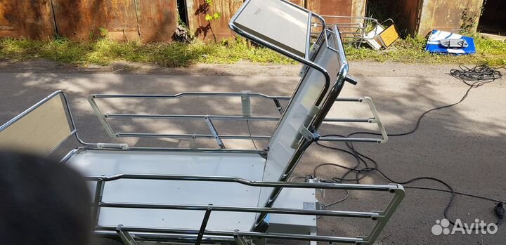 Кровать медицинская