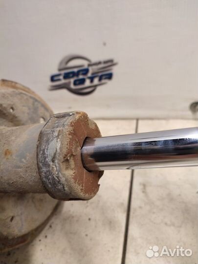 Амортизатор подвески передний Nissan Qashqai