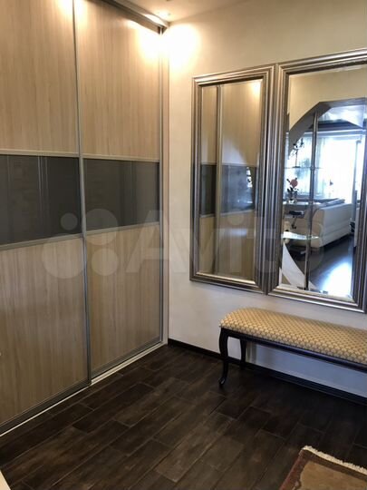 4-к. квартира, 150 м², 10/10 эт.