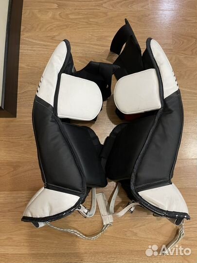 Щитки хоккейного вратаря CCM 22