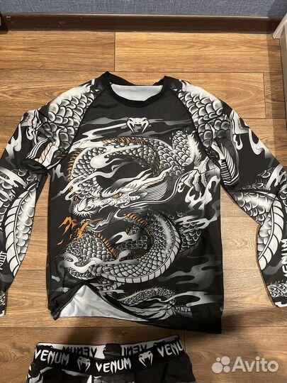 Рашгард venum