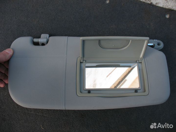 Правый солнцезащитный козырек Kia Spectra/Shuma 2