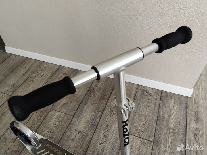 Самокат Razor A5 DLX