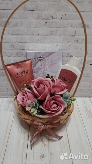 Подарочные наборы женские. Носочки,гель для душа