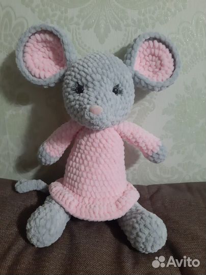 Гремлин Гизмо и плюшевые игрушки зайчик, собачка