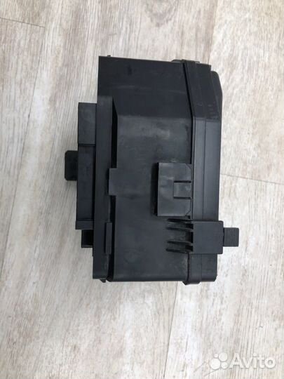 Блок предохранителей Honda Civic хэтчбек L13A7