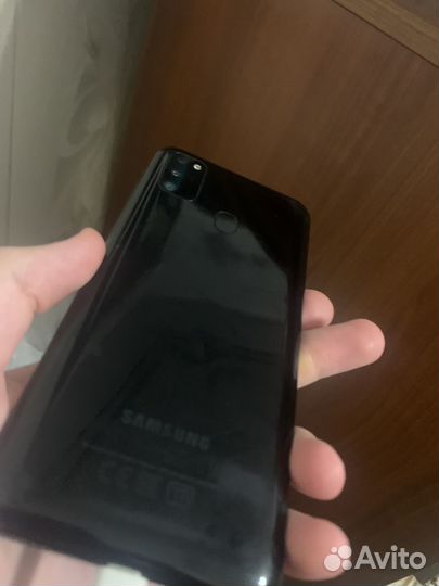 Телефон Samsung M21