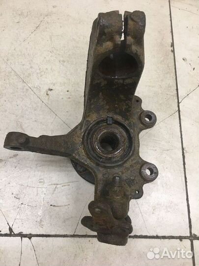 Кулак поворотный передний левый Ford Focus