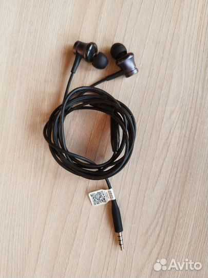 Наушники Xiaomi Mi In-Ear Basic