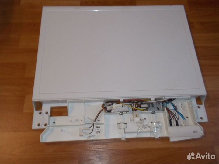 Верхняя крышка от 2-х камерного холод-ка Атлант