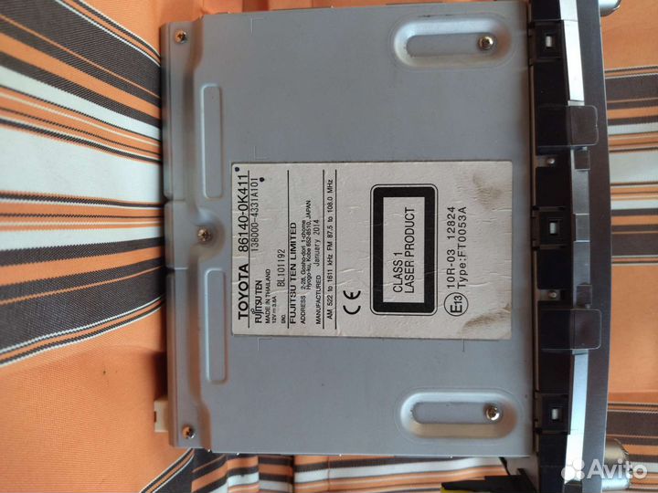 Головное устройство на Toyota Hilux