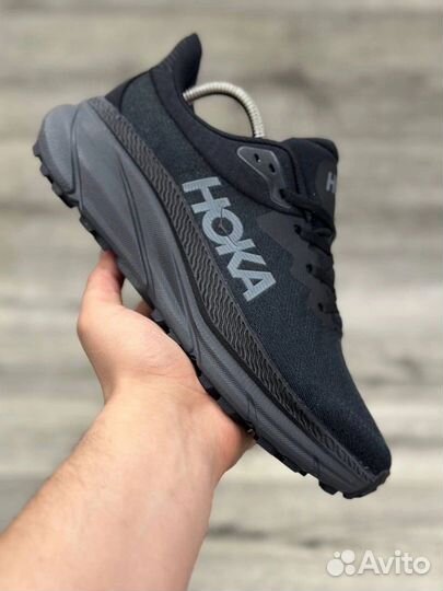 Кроссовки hoka