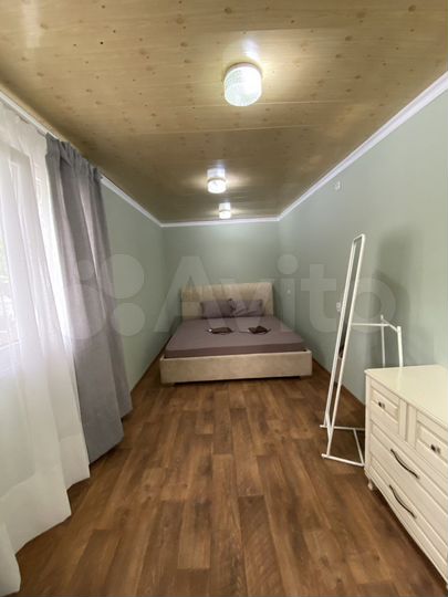 Комната 15 м² в 5-к., 1/1 эт.