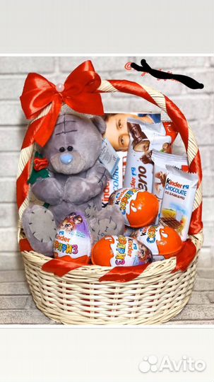 Подарочные корзины, клубника в шоколаде подарок