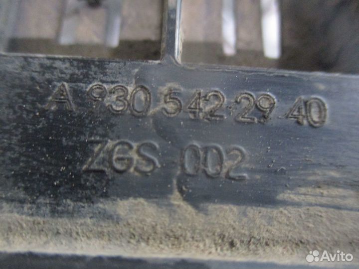 Кронштейн проводки Mercedes-Benz A9305422940