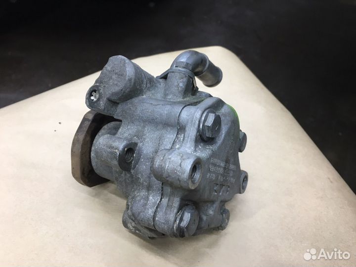 Насос гур isuzu Axiom