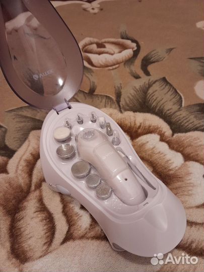 Набор для маникюра и педикюра vitek 2201vt