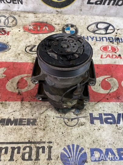 Компрессор системы кондиционирования передний