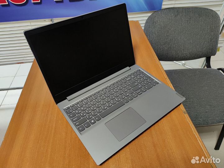 Свежий ноутбук бу / Lenovo / core i3 / ssd