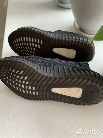 Кроссовки adidas yeezy boost