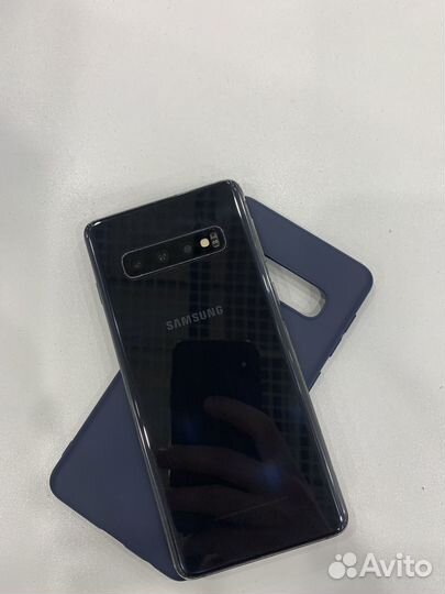 Samsung Galaxy S10, 8/128 ГБ