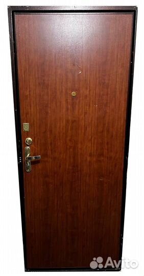 Металлическая входная дверь