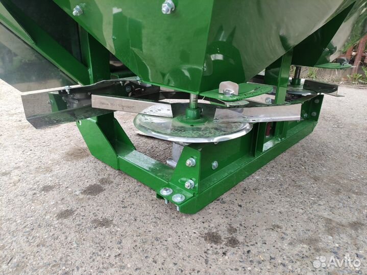 Разбрасыватель удобрений Оптсельмаш Стандарт 900, 2023