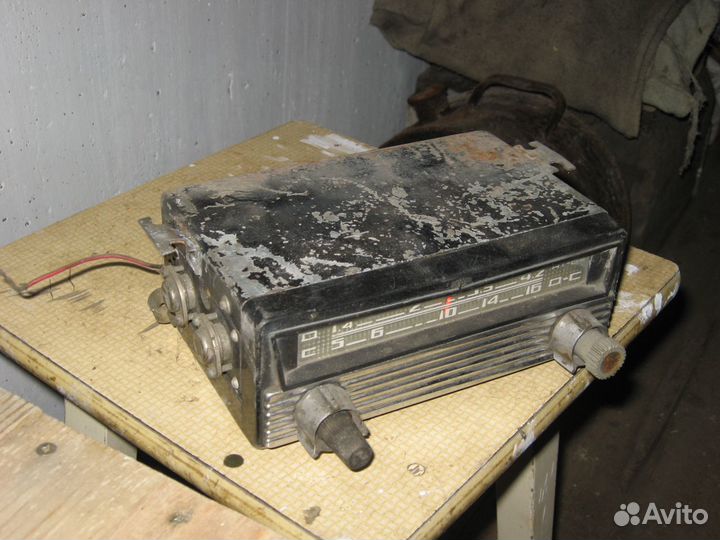 Автомобильный радиоприемник