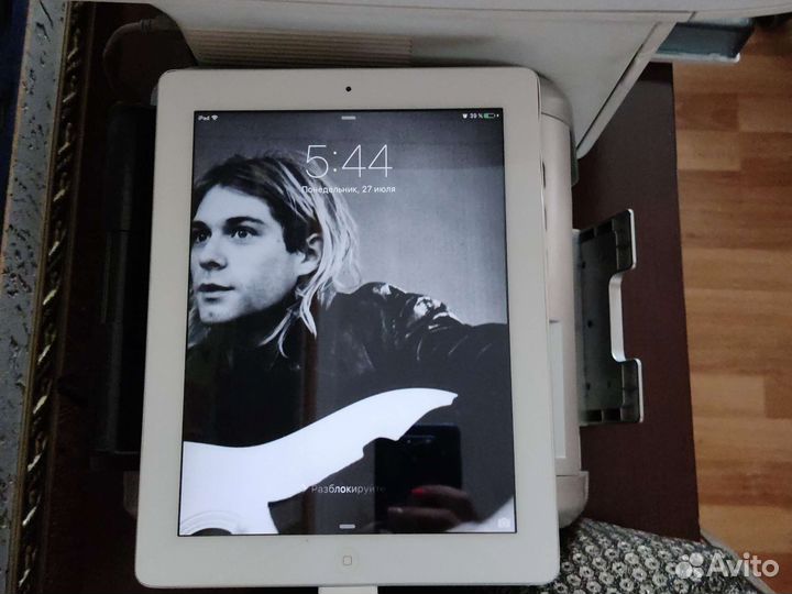 Apple iPad 2 64 Гб White(Wi-Fi)