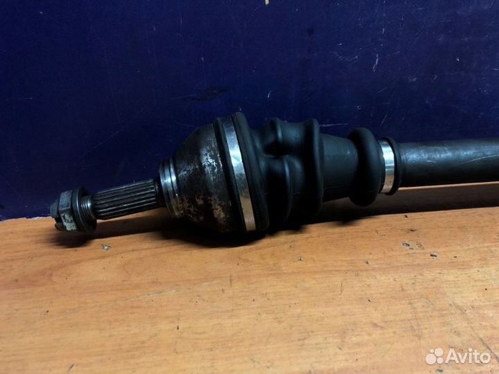 Привод передний правый Renault Logan 1 K4M 1.6