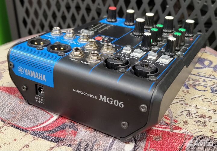 Микшерный пульт Yamaha MG06