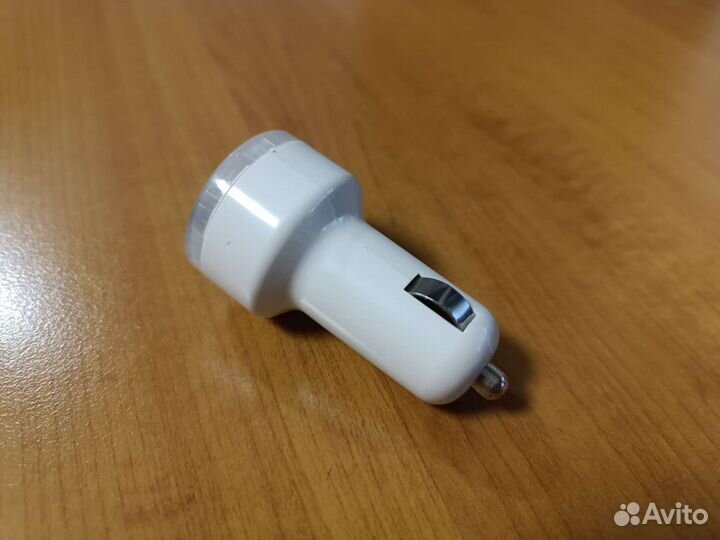 Зарядное устройство в прикуриватель на 2 USB