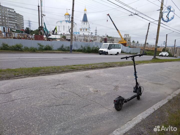 Электро самокат для взрослых. Полный привод