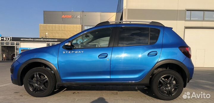 Renault Sandero Stepway 1.6 AT, 2017, 72 000 км