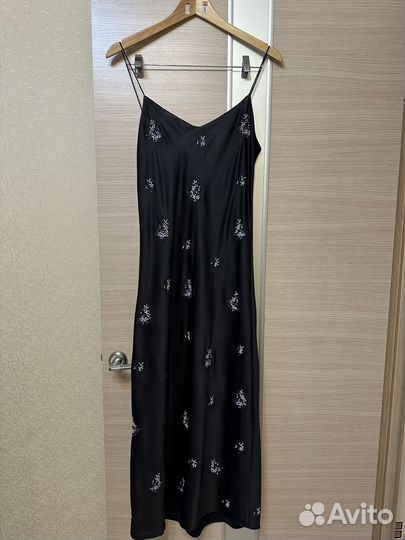 Платье zara с вышивкой