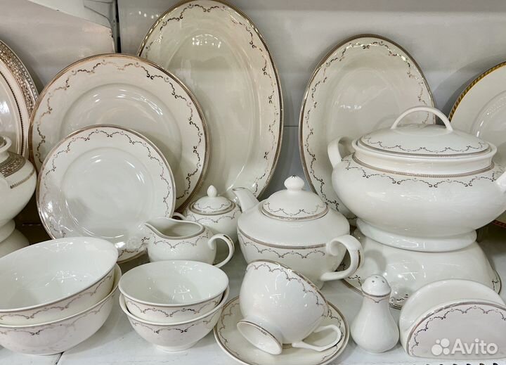 Чайно столовый сервиз на 12 персон