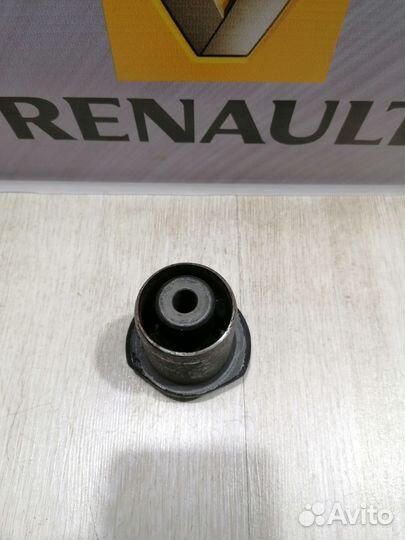 Сайлентблок балки Renault clio 2 Лев, Прав