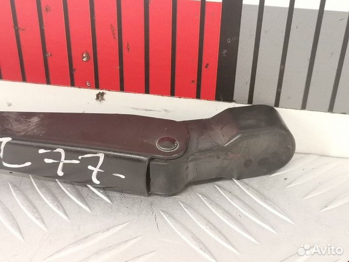 Щеткодержатель задний Nissan Almera Tino V10 рест