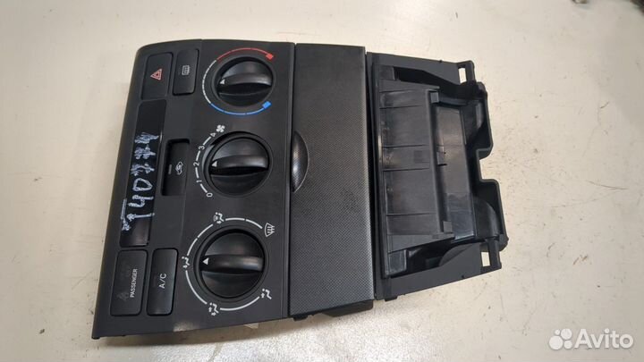 Переключатель отопителя Toyota Corolla E12, 2004