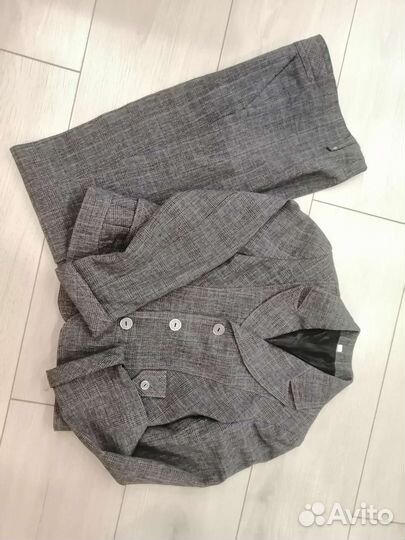 Школьный костюм на девочку, размер 32