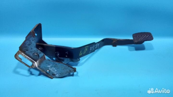 Педаль сцепления для Mitsubishi Lancer 9