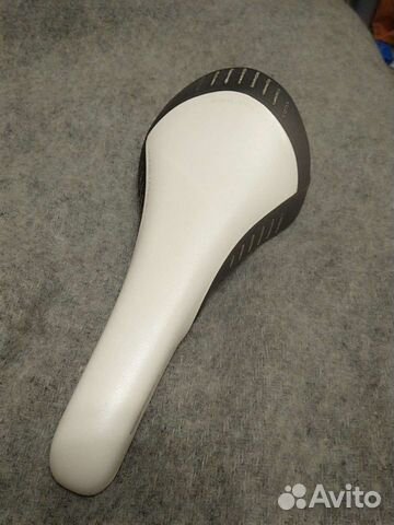 Седло для шоссейного велосипеда