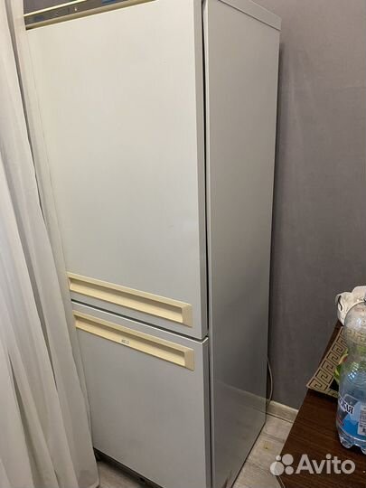 Холодильник бу stinol