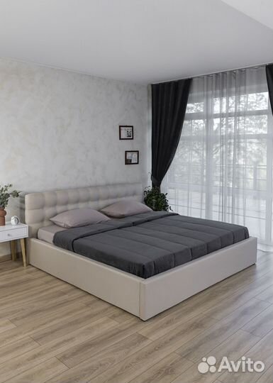 Кровать с матрасом 180х200 двуспальная