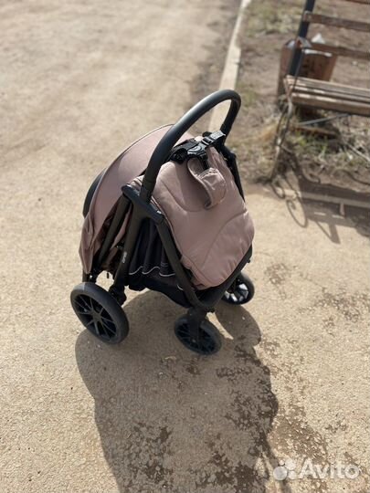 Коляска прогулочная