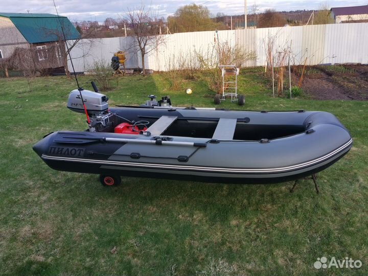 Лодка с мотором