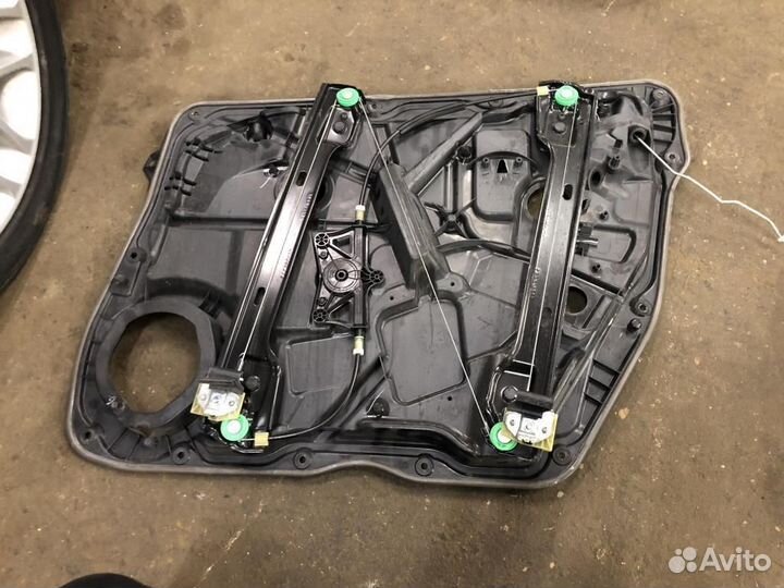 Стеклоподъемник передний левый Mercedes-Benz W166