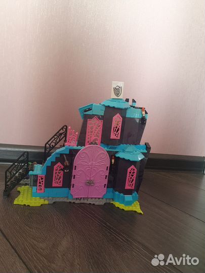 Игрушка Замок